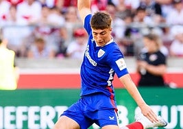 Jauregizar, enacción en el último amistoso ante el Stuttgart.