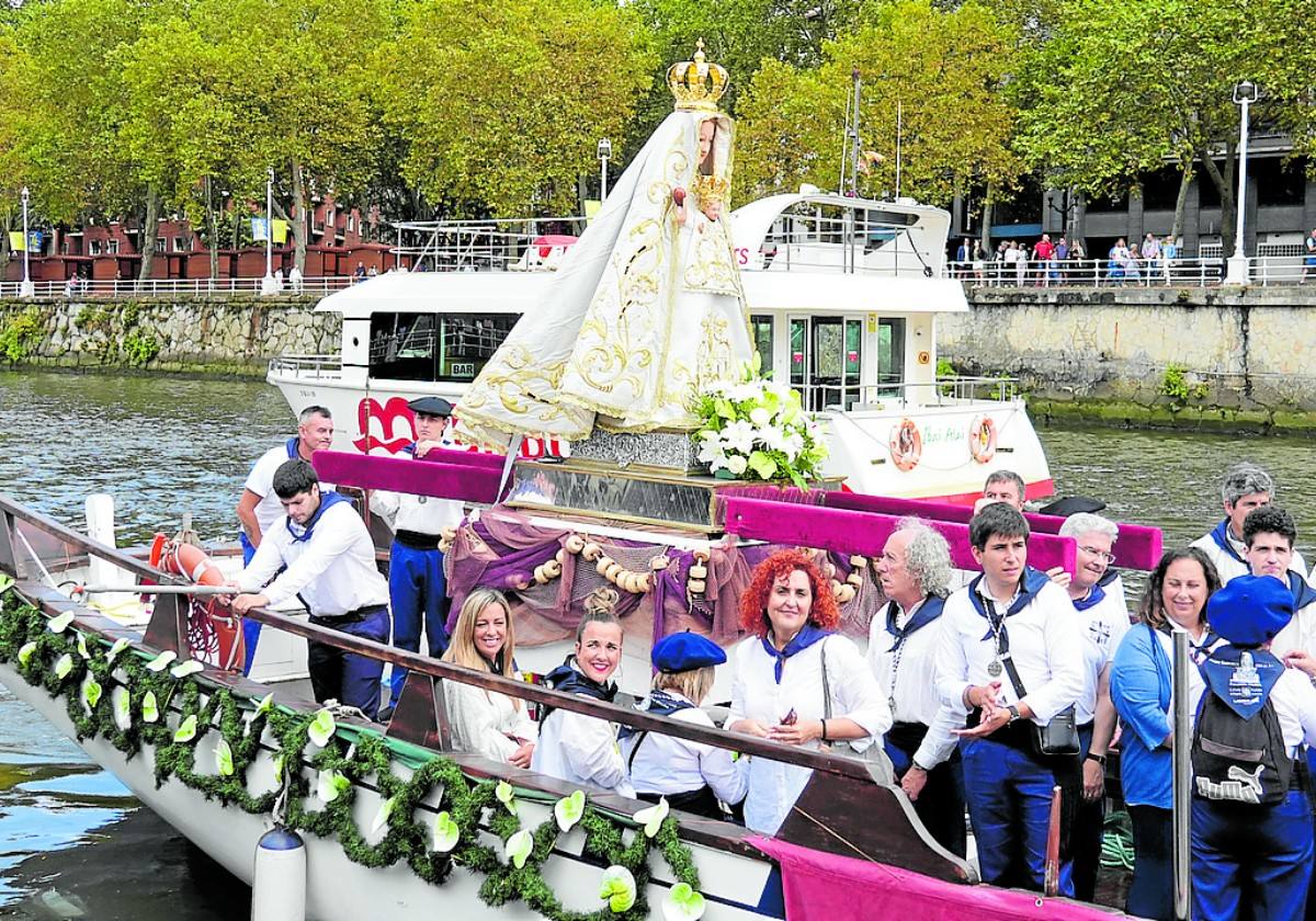 Los peregrinos llegan a Begoña para honrar a la Amatxu