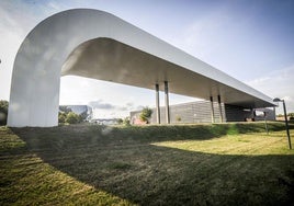 Fachada de AVS en el Parque Tecnológico de Álava.