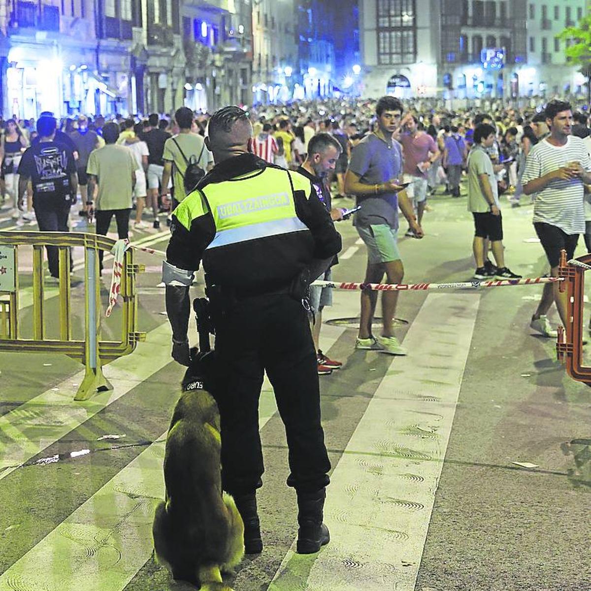 La Policía también ruega mantener la seguridad en las casas.