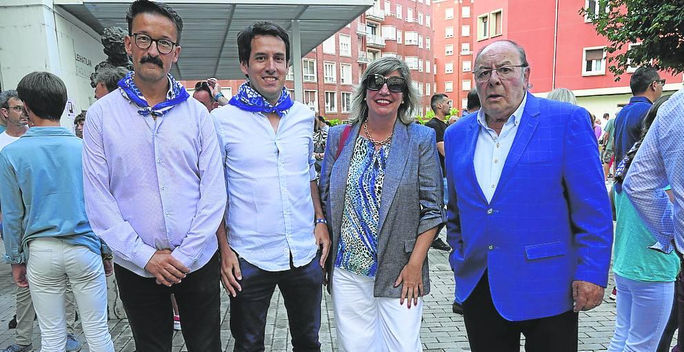 Txomin Fernández, Joseba Laconcha, Pilar Fernández y Txema Letona. 
