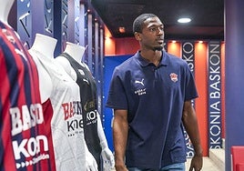 Kamar Baldwin, durante su presentación como jugador del Baskonia.