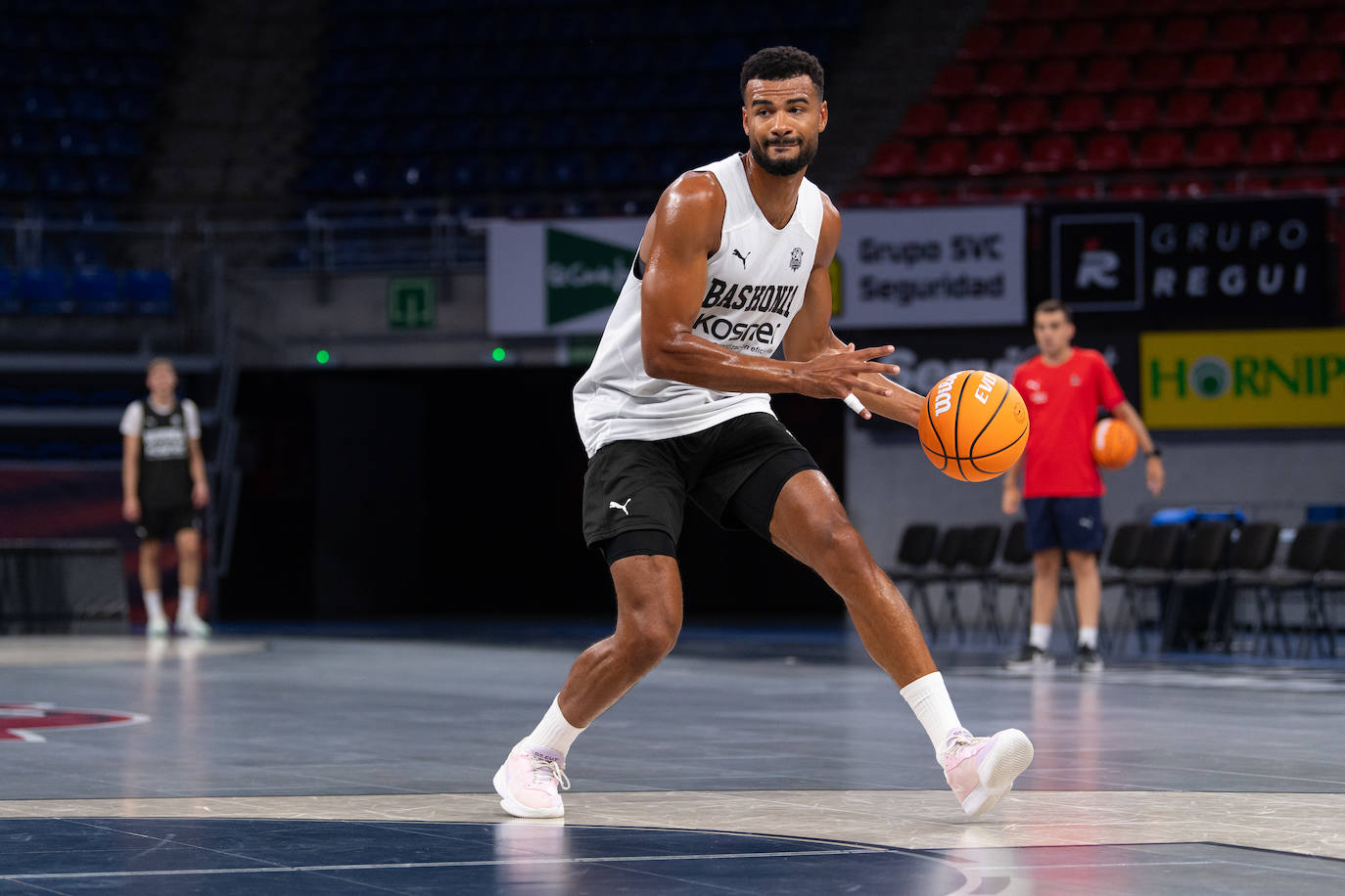 El primer entrenamiento de Laso como técnico del Baskonia, en imágenes