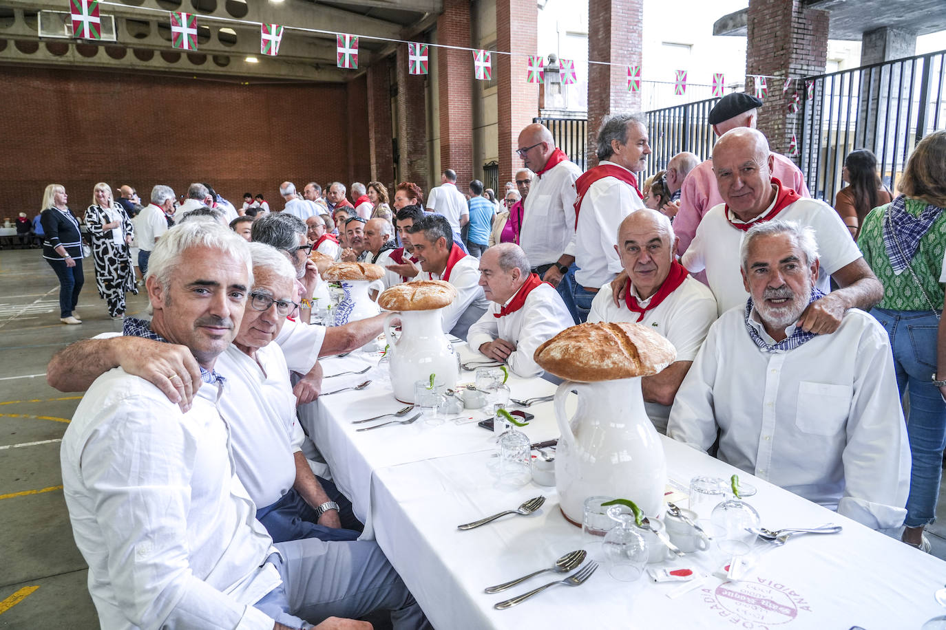 El 425 aniversario de la Cofradía de Llodio, en imágenes