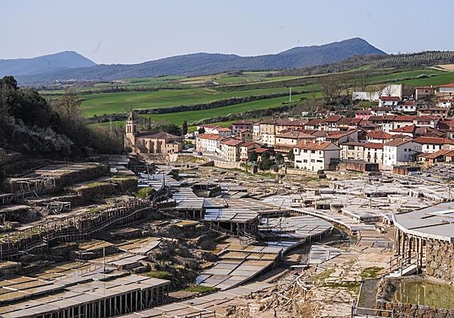 La señalética se emplea en puntos turísticos como Salinas de Añana.