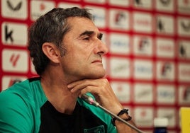 Valverde durante la rueda de prensa.