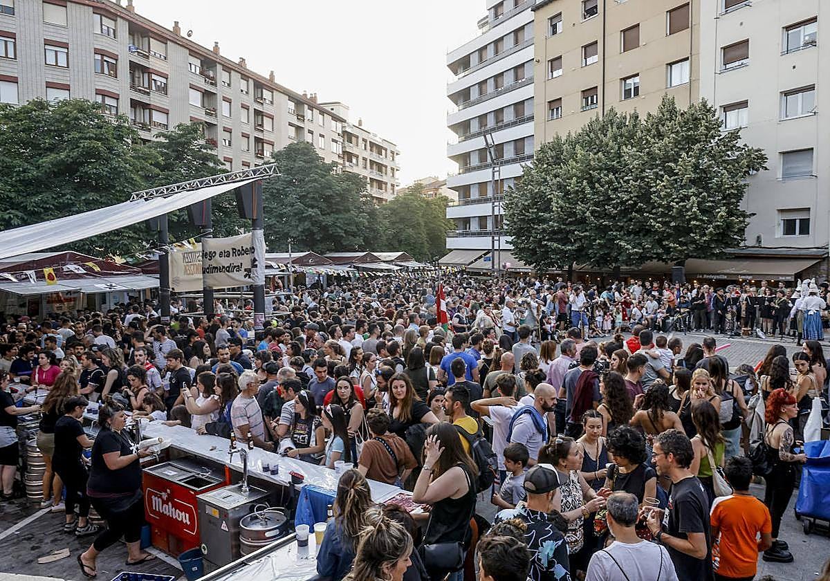 Los barrios de Vitoria piden adelantar el pago de las subvenciones