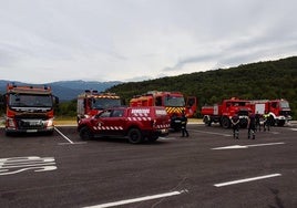 Medios terrestres que han colaborado en la extinción del fuego.