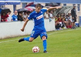 Hervías, durante el encuentro del sábado ante la Gimnástica Segoviana.