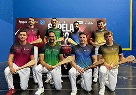 Pelotaris participantes, en la presentación del torneo realizada este jueves.