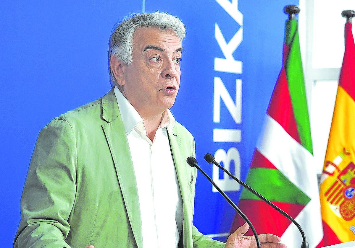 Javier de Andrés, durante la rueda de prensa de este viernes en Bilbao.