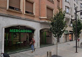 Supermercado de Mercadona ubicado en la calle Rodríguez Arias .