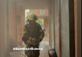 Un incendio en un laboratorio dental inquieta a los vecinos de Rontegi en Barakaldo