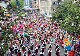 El lunes se celebrará la tradicional alubiada con la música como tema principal de los disfraces.
