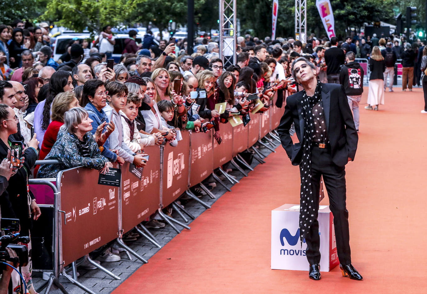 La alfombra naranja, en imágenes