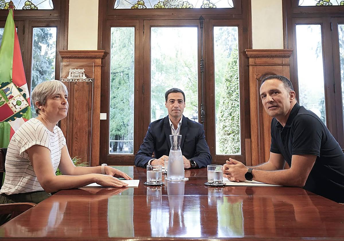 Reunión que Pradales mantuvo con los líderes de ELA en julio.