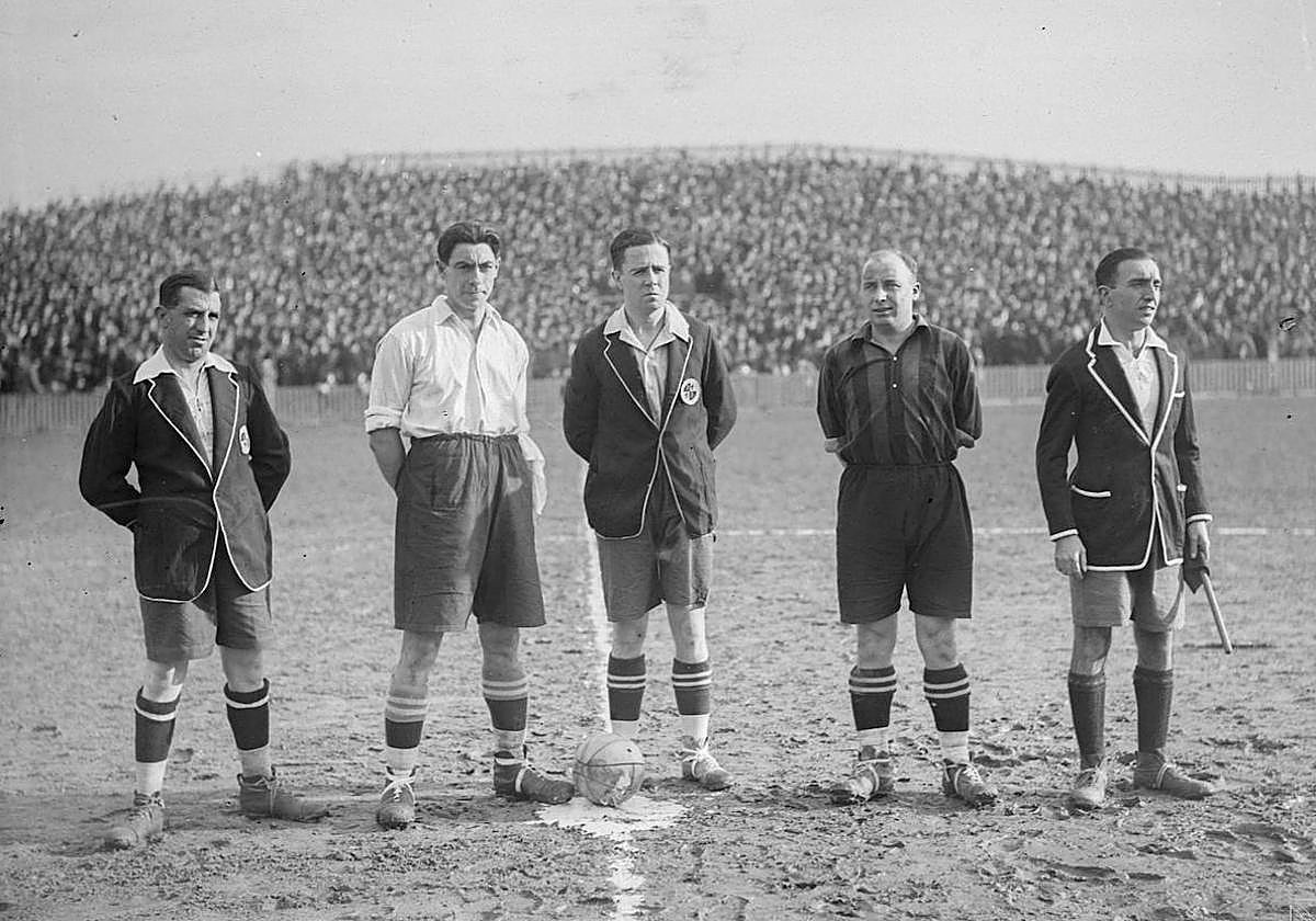 Todo listo para un Baracaldo-Alavés de la época.