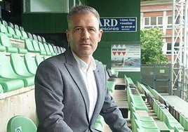 Roberto Sáez durante su etapa como director deportivo del Sestao River.