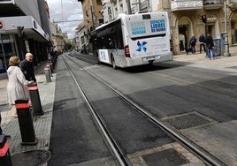 Así se ve el pavimento de la calle General Álava tras las obras.