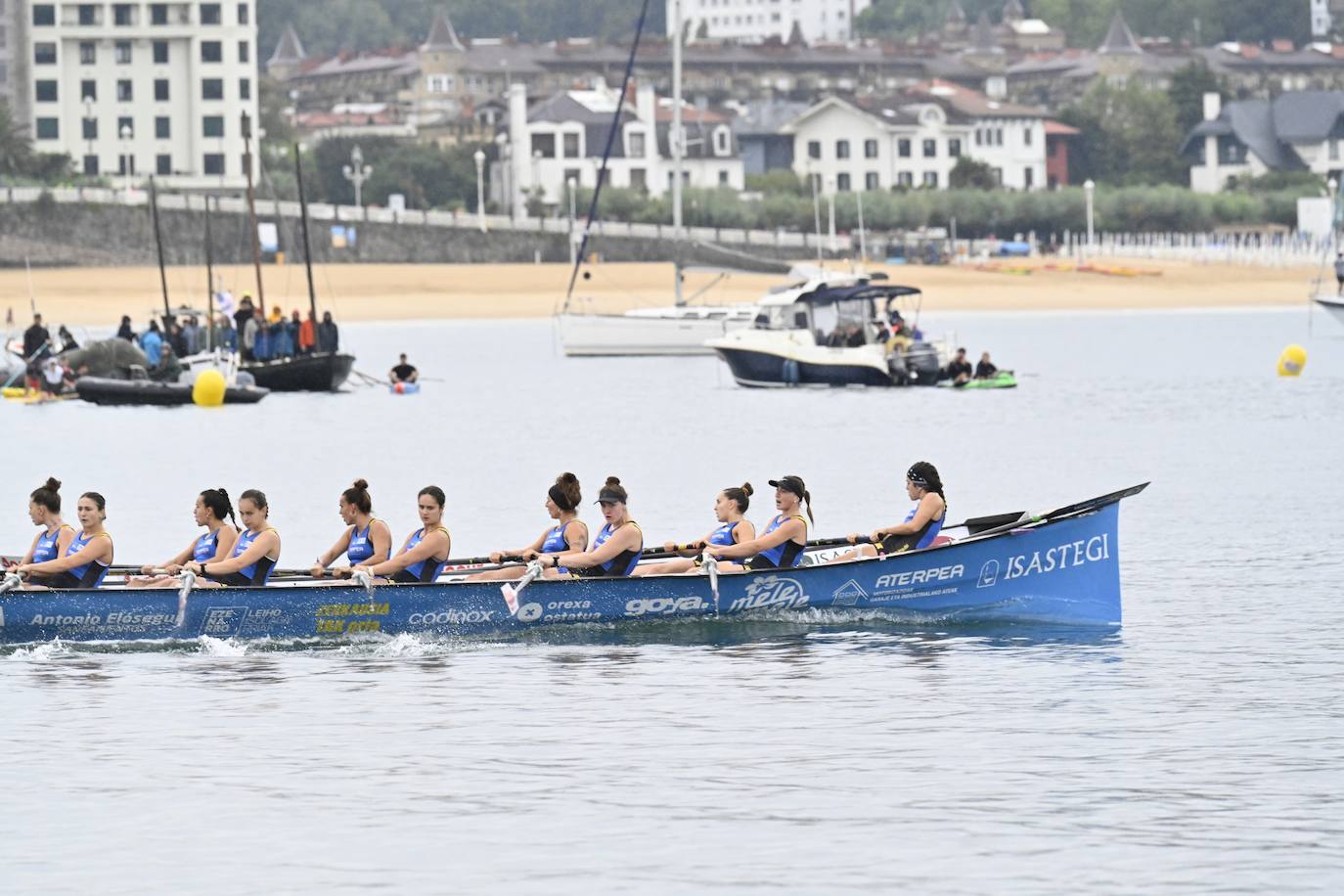 Arraun Lagunak consigue su tercera Bandera de La Concha