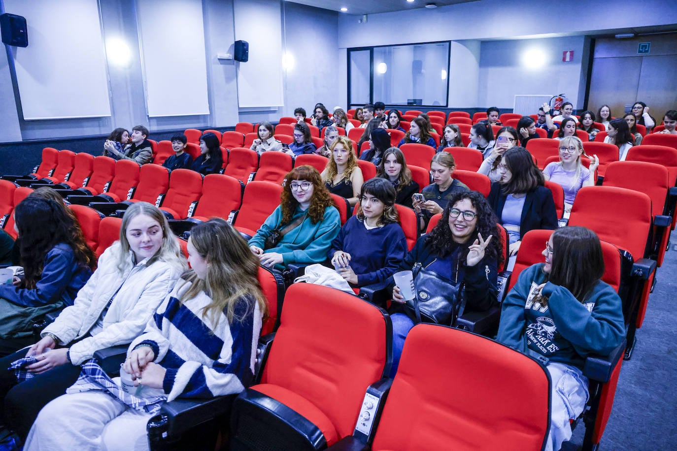 Así ha sido el recibimiento de los universitarios extranjeros en Vitoria