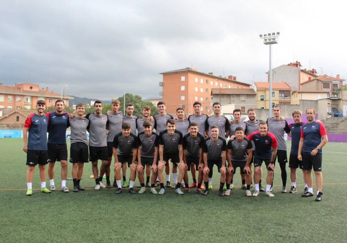 La plantilla del Portugalete en su vuelta a los entrenamientos.