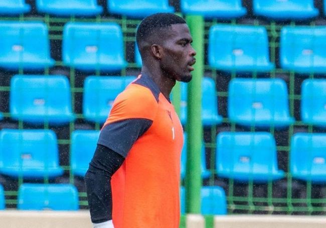 Owono, con Guinea Ecuatorial.