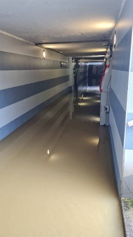 Túnel subterráneo de la estación de tren de Olabeaga, inundado