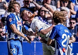 Guridi y Carlos Vicente se disputan el MVP del Espanyol-Alavés. ¿Quién ha sido el mejor para ti? Vota aquí