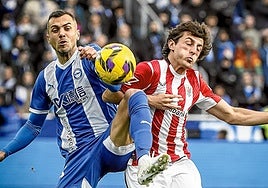 Galarreta trata de hacerse hueco entre Blanco y Jordán.