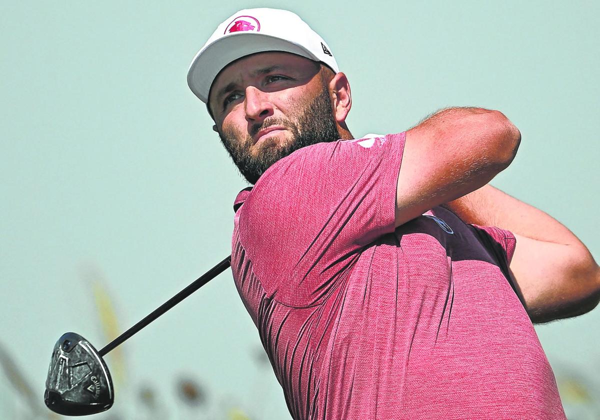 Jon Rahm besa todos los títulos