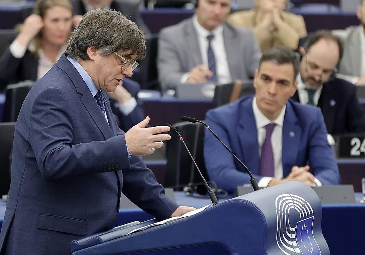 Carles Puigdemont y Pedro Sánchez.
