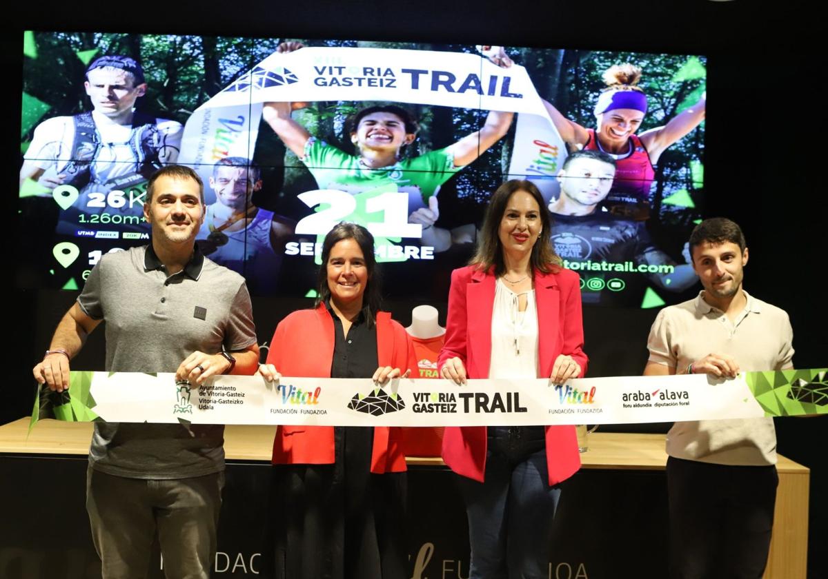 Aitor Morell, Ainhoa Pereita, Ana López de Uralde y Iñigo Martínez de Alegría en la presentación del evento