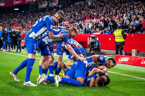 Celebración del gol de Rubén Duarte en el partido de vuelta de la pasada temporada.