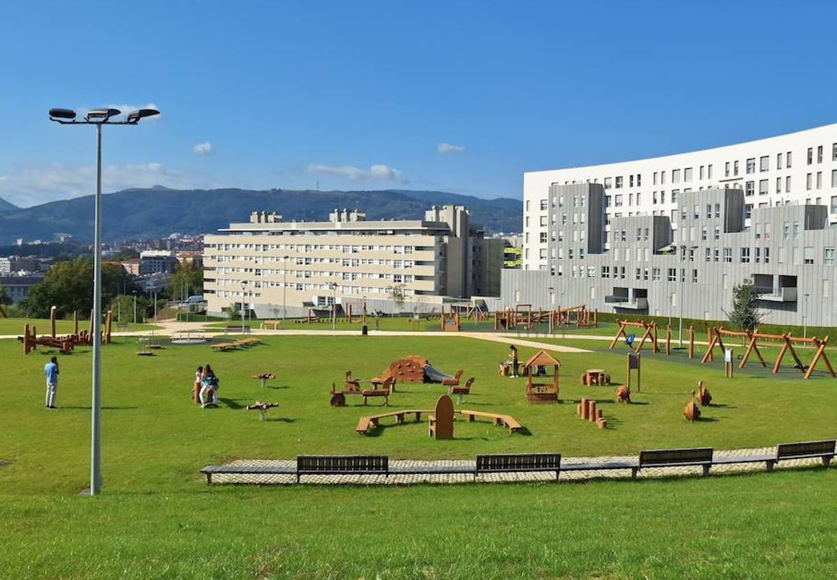 El parque Arriena en Leioa cuenta con una zona de juegos infantiles, un recinto para eventos culturales al aire libre, un merendero y un circuito canino.