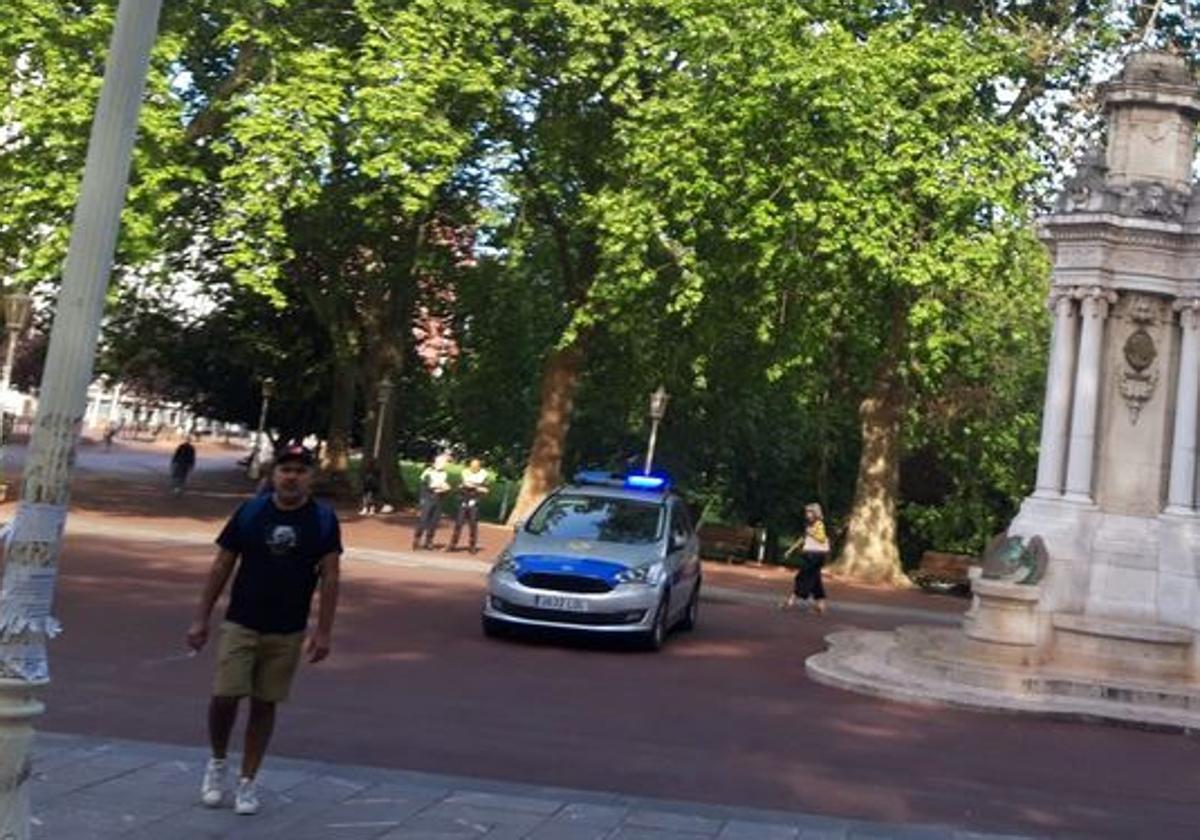 El juez da la razón al bilbaíno multado por ir en bici en el parque de Doña Casilda