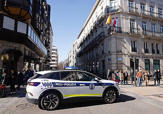 Dos detenidos por agredir con una botella de cristal a una persona en una pelea en Vitoria
