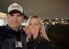 Iñaki López y Andrea Ropero disfrutan en Algorta del 'dalecandELAfest'