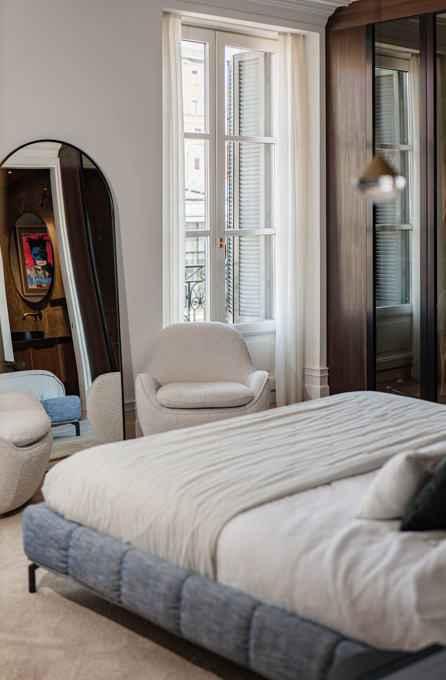 La vivienda de una familia en el Ensanche bilbaíno con más de 100 años de historia y toque moderno