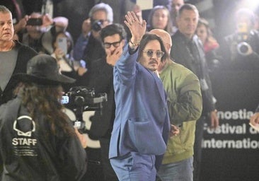 Johnny Depp, aclamado a su llegada a San Sebastián