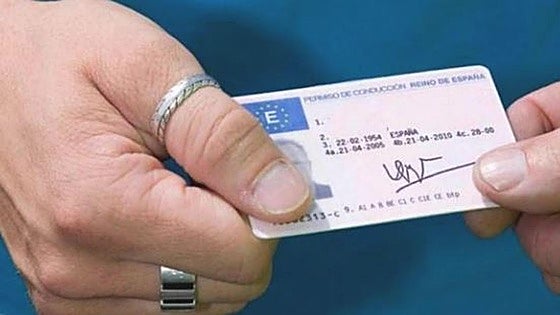 La DGT avisa de cuándo sale gratis la renovación del carnet de conducir