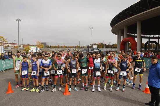 Salida del duatlón de Vitoria-Gasteiz 2022.