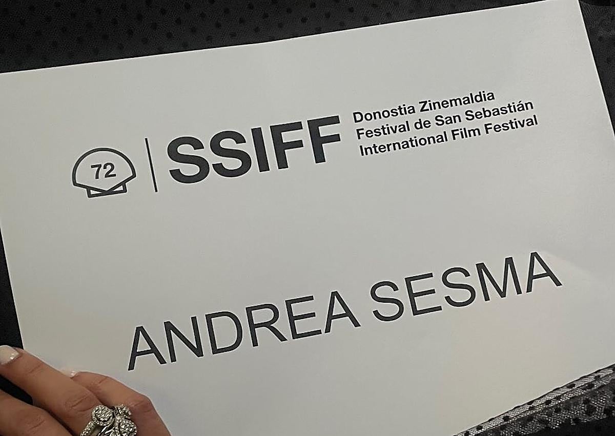 Imagen secundaria 1 - Varias stories y fotos que ha publicado Andrea en su Instagram