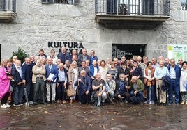 Foto de familia de los participantes en el homenaje a Juan Carlos Navarro