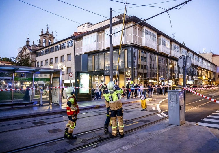 El centro de Vitoria recupera el tranvía tras la rotura de la catenaria