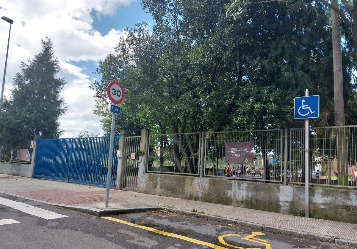 El colegio Zubilleta atiende a alumnos de Primaria y con discapacidad auditiva.