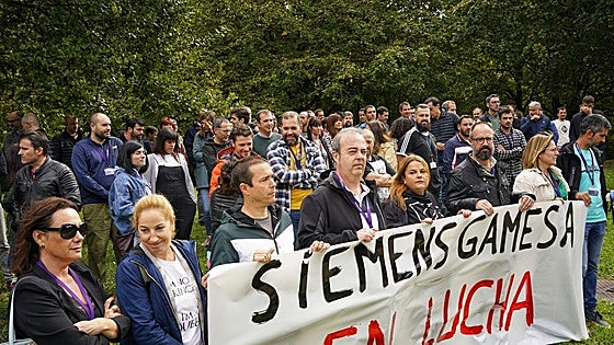 Los sindicatos de Gamesa piden ayuda al Gobierno vasco