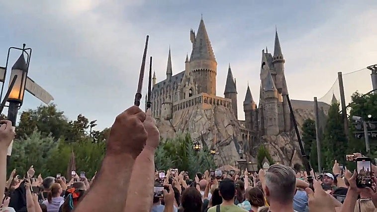 Varitas al cielo para despedir a Maggie Smith