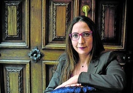 La consejera de Educación, Begoña Pedrosa, posa en las instalaciones de EL CORREO antes de la entrevista, el pasado miércoles.