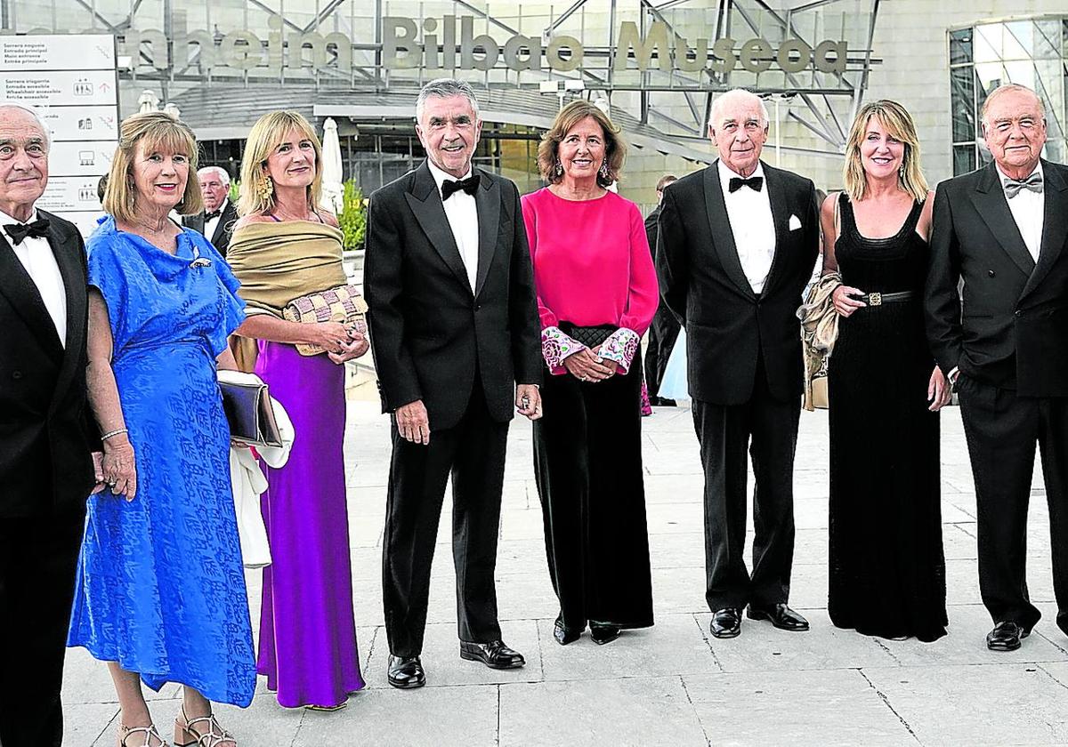 Txema Vázquez Eguskiza, Delia Quintanilla, Yenofa Arteche, Iñaki Arechabaleta, Consuelo Crespo, Gonzalo Corcóstegui, Begoña y Jon Ortuzar y José Antonio Isusi.